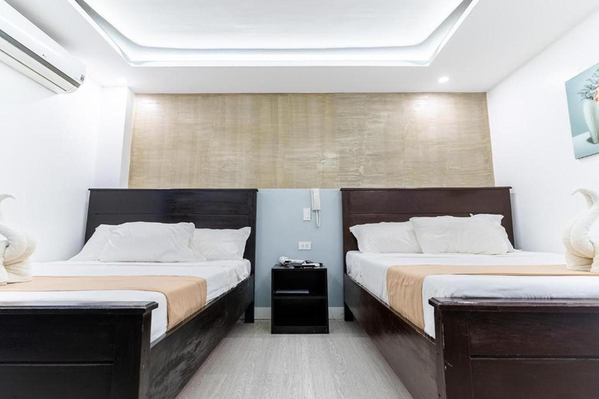 Spotlight Hotel Near Hundred Islands Wharf Alaminos Extérieur photo