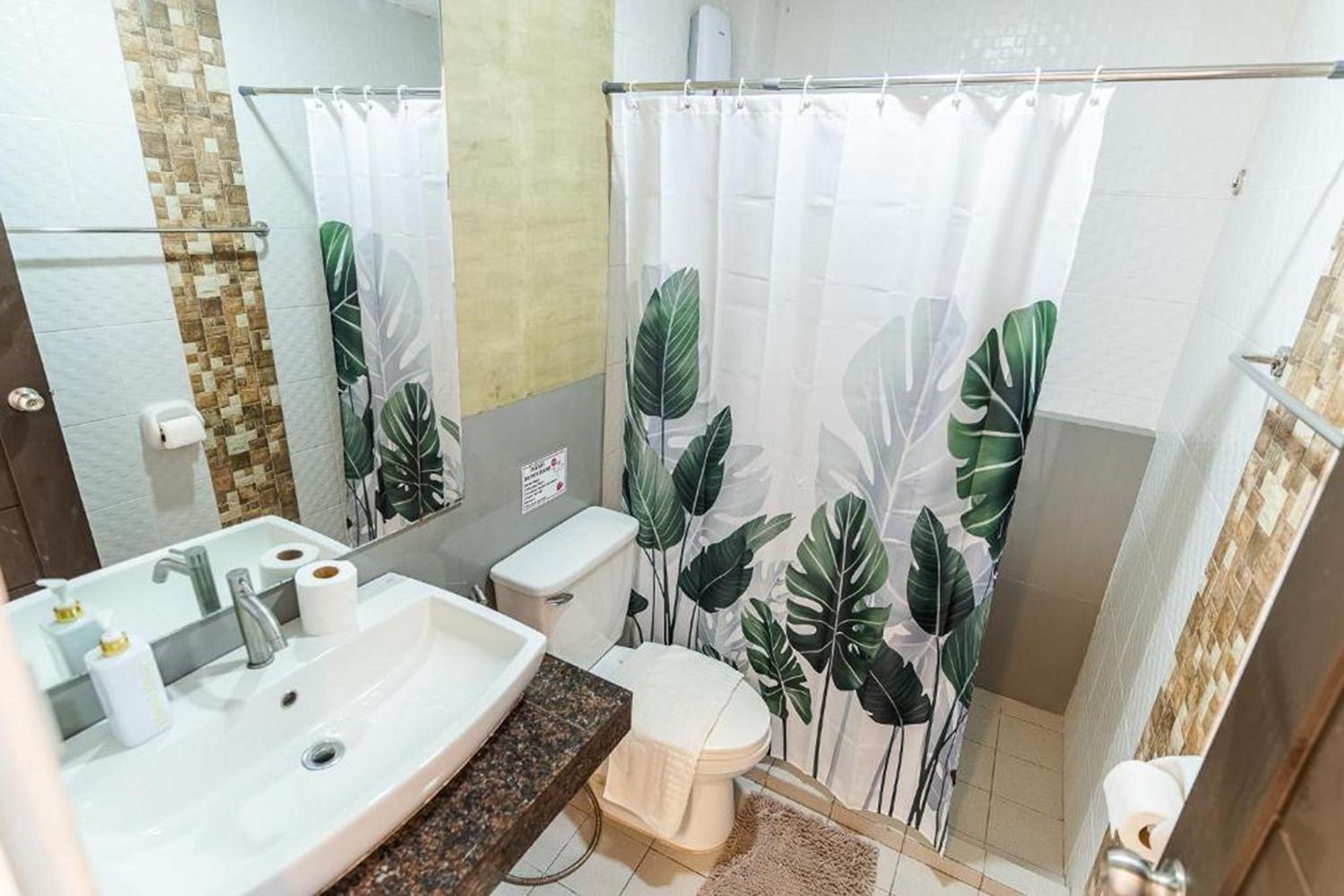 Spotlight Hotel Near Hundred Islands Wharf Alaminos Extérieur photo