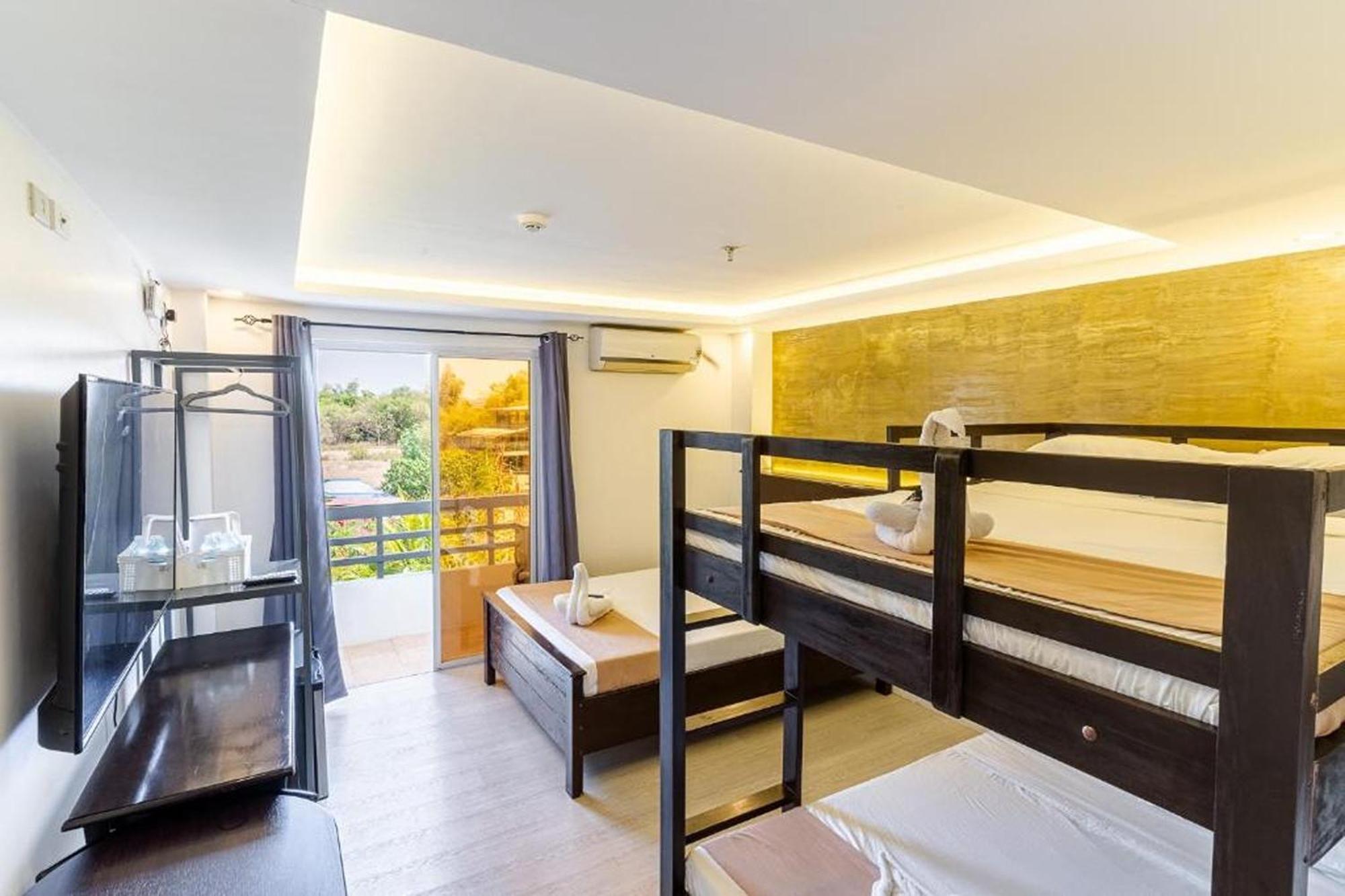 Spotlight Hotel Near Hundred Islands Wharf Alaminos Extérieur photo