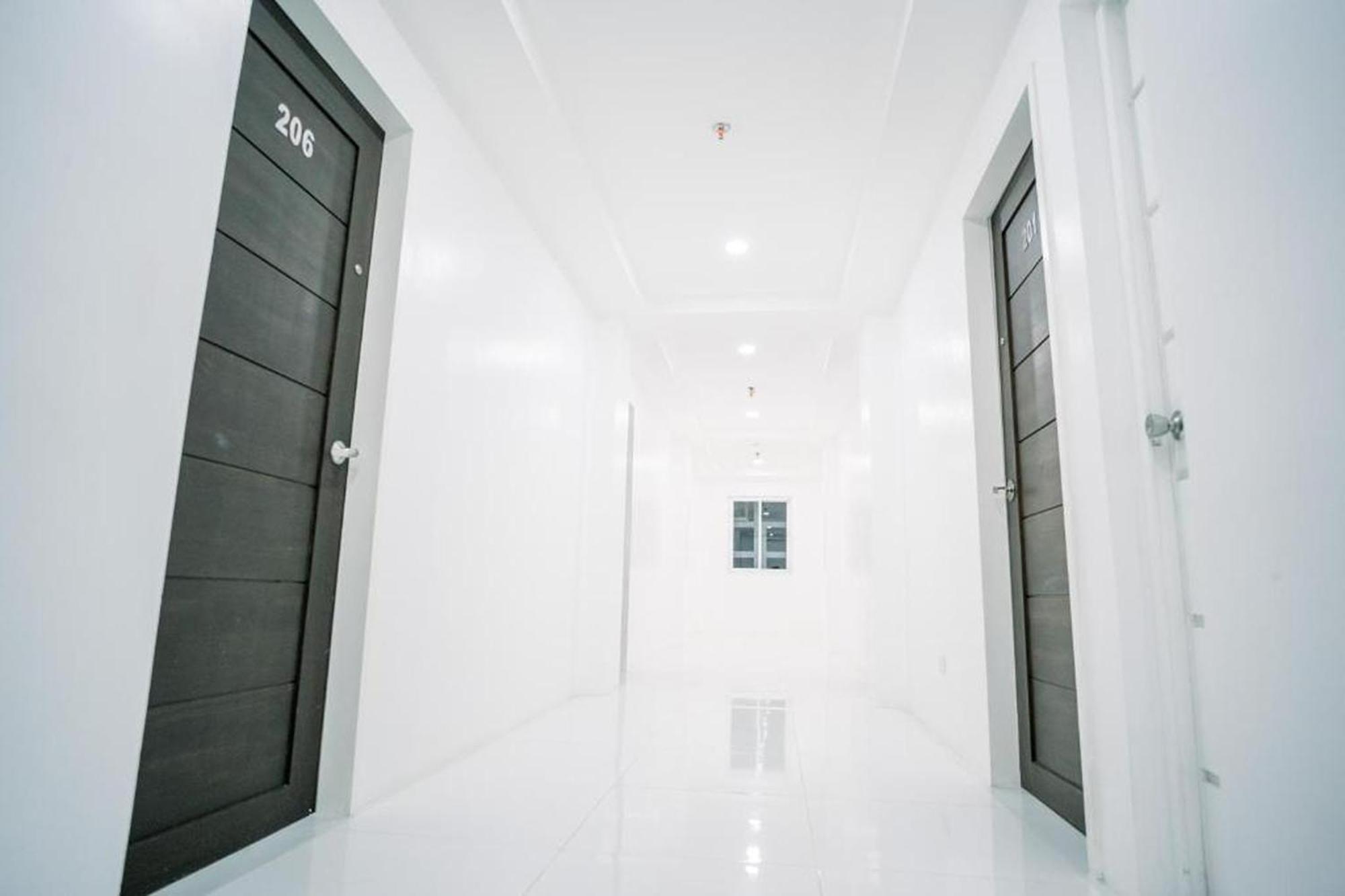 Spotlight Hotel Near Hundred Islands Wharf Alaminos Extérieur photo