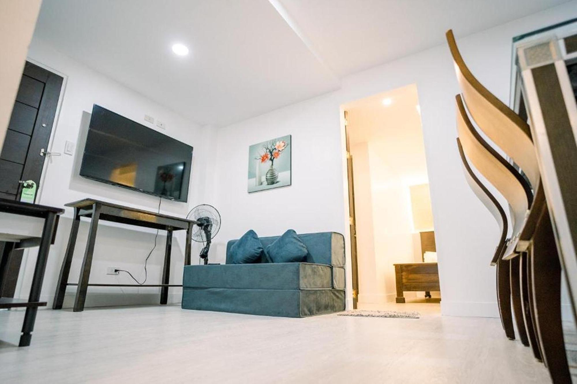 Spotlight Hotel Near Hundred Islands Wharf Alaminos Extérieur photo